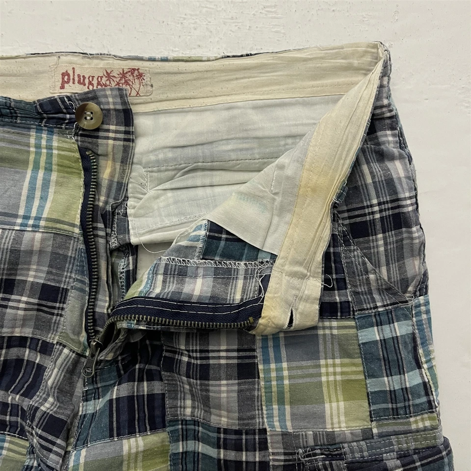 Plugg 32 x 11" Lightweight 100% Cotton Quilted Plaid Cargo Shorts - Image 2 of 4