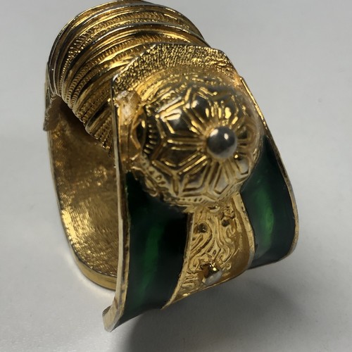Vintage Kenneth Lane Signed Cuff Bracelet Gold Green Enamel Small Hinged Cuff - Picture 5 of 14