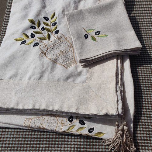 Vintage Tablecloth & 5 Napkins, OLIVE, embroidered, laundered, 64" x 80" - Picture 11 of 20