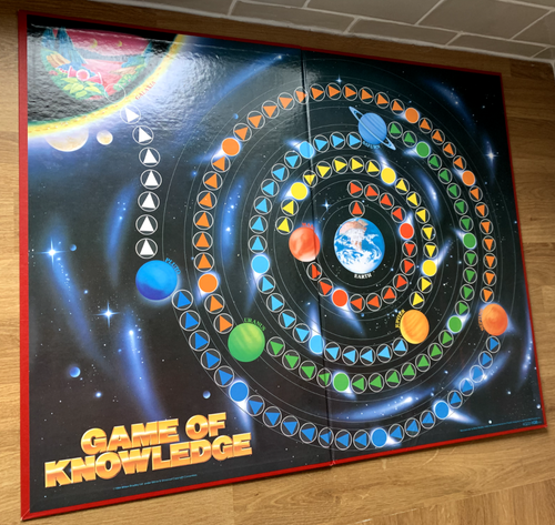 Game of Knowledge MB Games 1984 Trivia Board Game Vintage 100% COMPLETE VGC - Picture 3 of 14