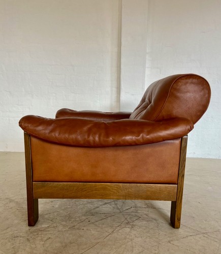 MID CENTURY VINTAGE SCANDINAVIAN LEATHER LOUNGE CHAIR IN COGNAC BROWN LEATHER - Picture 8 of 18