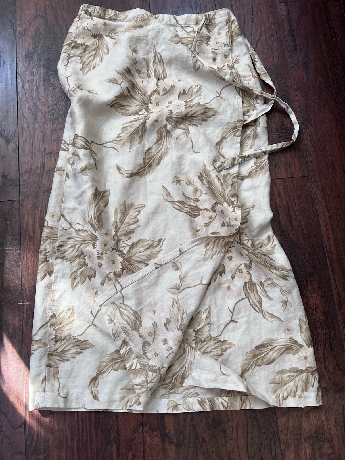 The Limited 100% Linen Long Wrap Skirt Made In Italy Spring Summer Beach Sz 8
Opens in a new window
