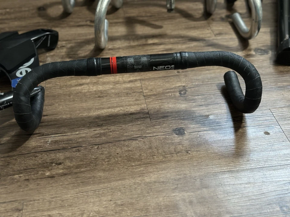 Manillar Cinelli Neo Carbon 42 C-C 31.8 Foto 2 de 4