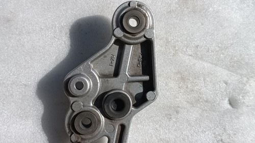 Staffa Supporto Pedana Poggiapiedi Anteriore Sinistra Yamaha MT07 1WS274420000 - Picture 9 of 10