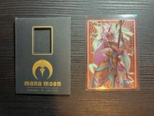 Manamoon Field Center: Farra, The White Wolf 0855/1000 Mana Moon