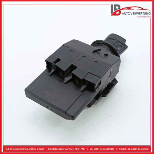 Mercedes Benz C-Class W203 C220 CDI Engine Control Unit SET A6111538179 BOSCH - Picture 9 of 11