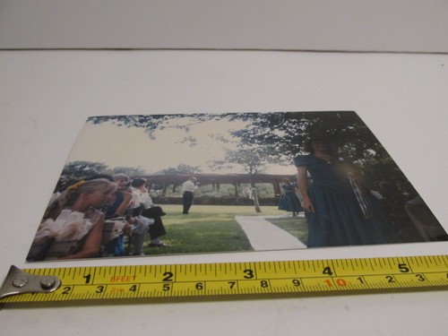 1990S VINTAGE FOUND PHOTOGRAPH COLOR ORIGINAL PHOTO AMERICAN WEDDING BRIDESMAID - Picture 3 of 4