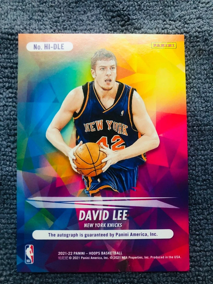 DAVID LEE HOOPS TINTA ROJA/25 AUTOMÁTICO 2021 Panini Hoops #HI-DLE Knicks Foto 2 de 3