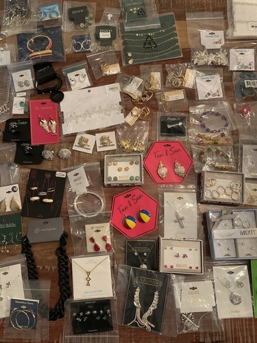 New Department Store Jewelry Lot - Picture 2 of 24