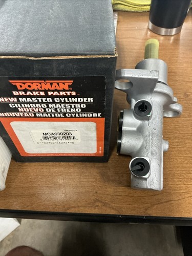 Brake Master Cylinder for 911, Boxster, A4, A6, Passat, A4 Quattro+More MC390439 - Picture 2 of 3