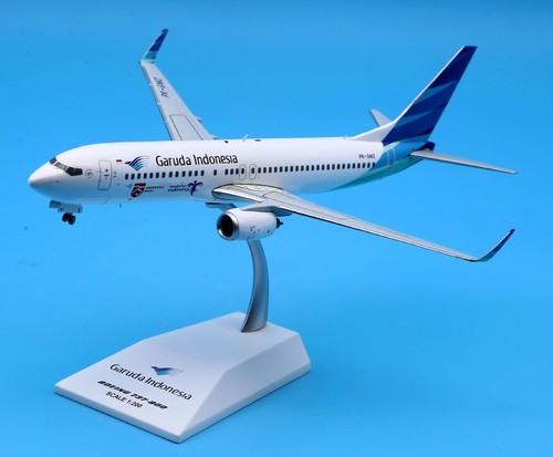 Modelo de avión fundido a presión JC Wings 1:200 Garuda Indonesia Boeing B737-800 PK-GMZ - Imagen 7 de 14