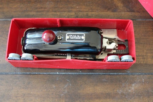 Estuche Vintage BLANCO Magic Key Rojo L#227 - Imagen 6 de 6