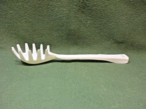 (Choice) Plastic Kitchen Utensils, Androck, Travco, Hutzler, Foley: Spoons, etc - Picture 6 of 27