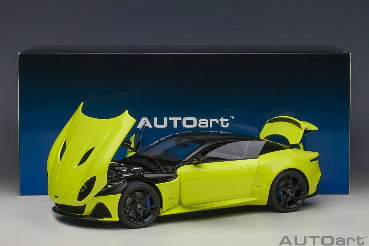 AUTOART Aston Martin DBS Superleggera Lime Essence 1:18