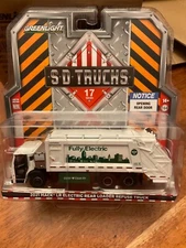 Greenlight  SD TRUCKS 2021 Mack LR Electric Rear Loader DSNY New York City