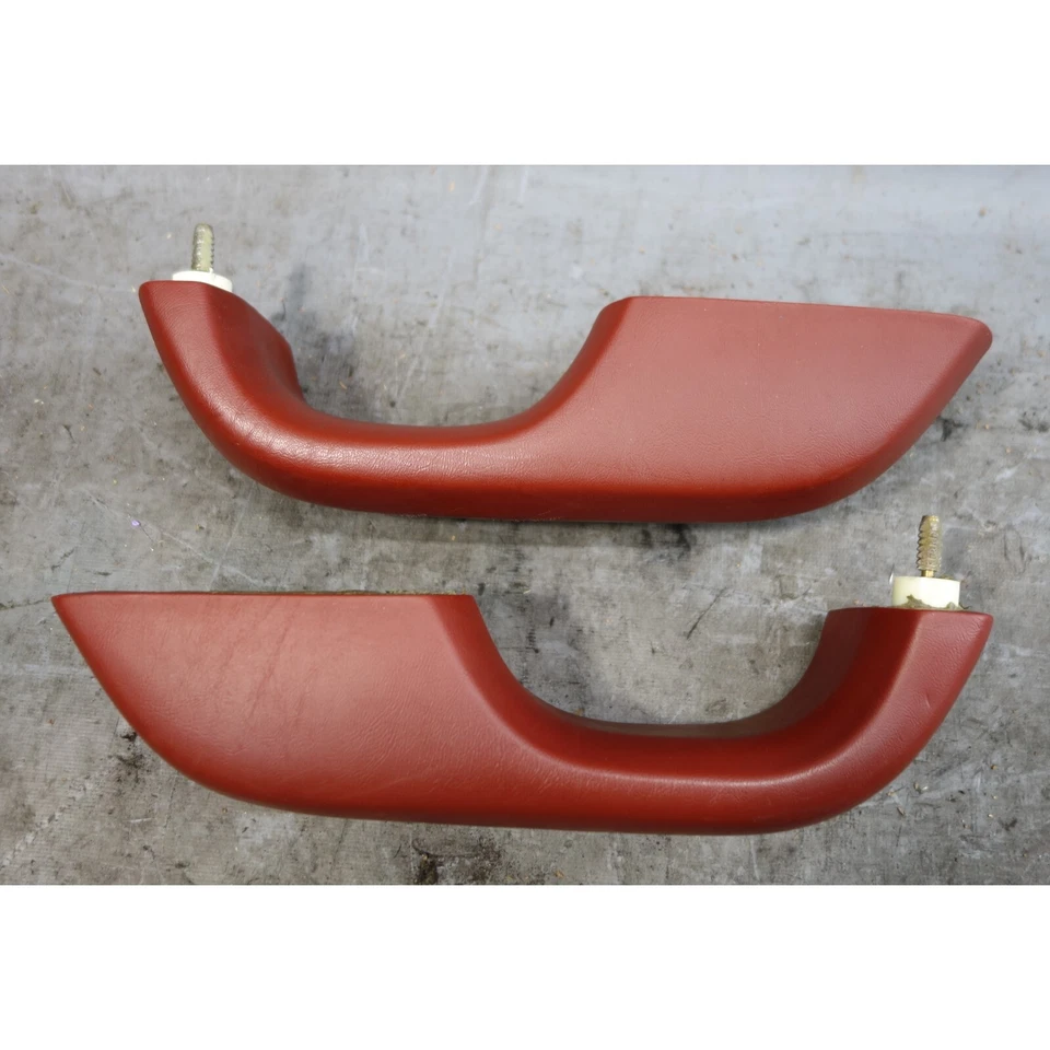 83-84 BMW E28 5-Series Rear Door Armrest Grab Handle Pair Cherry Red Leather OEM - Imagem 2 de 4