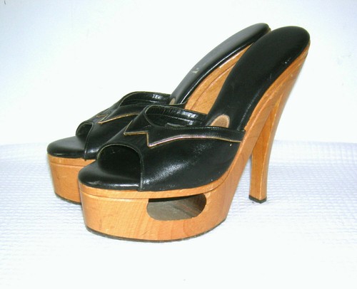 VINTAGE 1970s FREDERICK'S OF HOLLYWOOD WOODEN PLAT