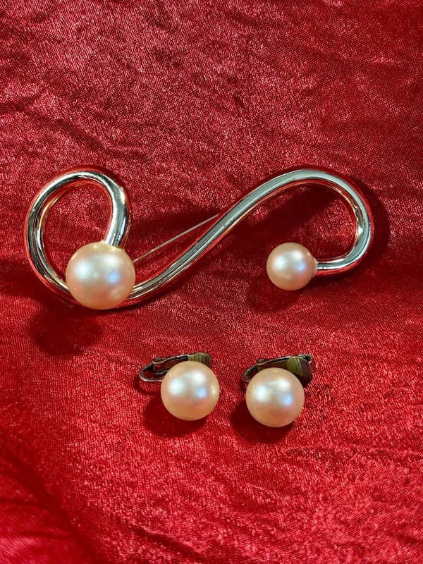 Vintage Swirl Brooch & Coordinating Clip Earrings 