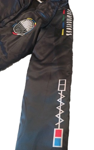 Women Long Puffer Jacket – Futuristic Design with Chinese Characters – Size 16 - Picture 9 of 12