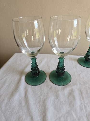 Set Of 4 VTG Libbey Glass Co. Clear/Green Christmas Tree Stemmed Water Goblets - Picture 7 of 7