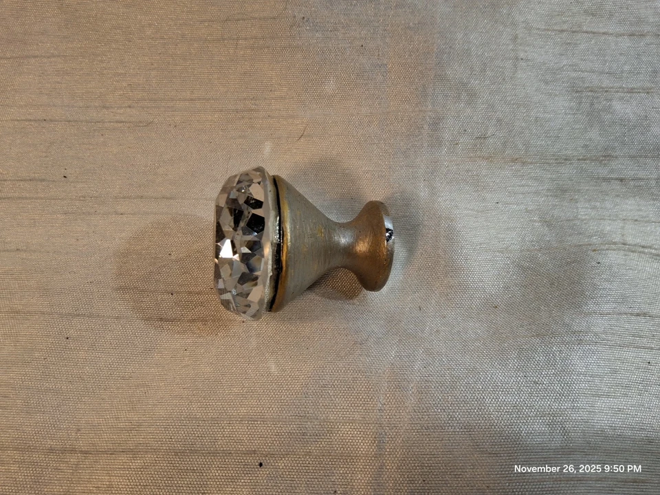 Elegantes perillas de tocador de armario de vidrio cortado en cristal Foto 4 de 4