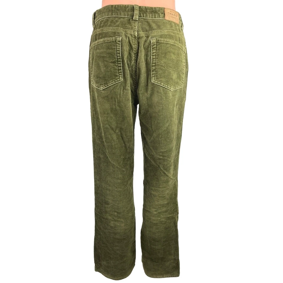 Pantalones de mezclilla Chaps verde pana tiro alto pierna acampanada corte bota terciopelo 4 Foto 3 de 4