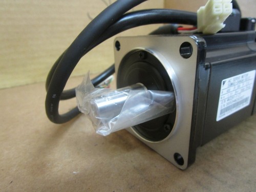 Yaskawa AC Servo Motor SGMAS-04AGA-SU12 400W 200V 2.6A 3000min New - Picture 4 of 8
