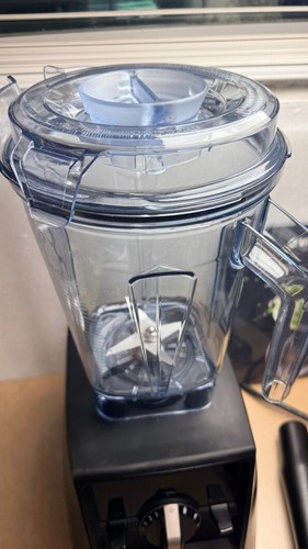 Vitamix A2500 Ascent Series Smart Blender, Professional-Grade, 64 oz. - Picture 10 of 13