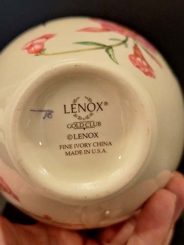 BEAUTIFUL GOLD CLUB LENOX VASE ~ HUMMINGBIRDS & FLOWERS ~ gold trim ~ 6 1/2" - Picture 10 of 11
