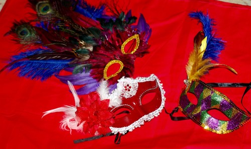NWT 3 Mardi Gras Masquerade Face Party Mask Peacock Feather Costume - Picture 8 of 9
