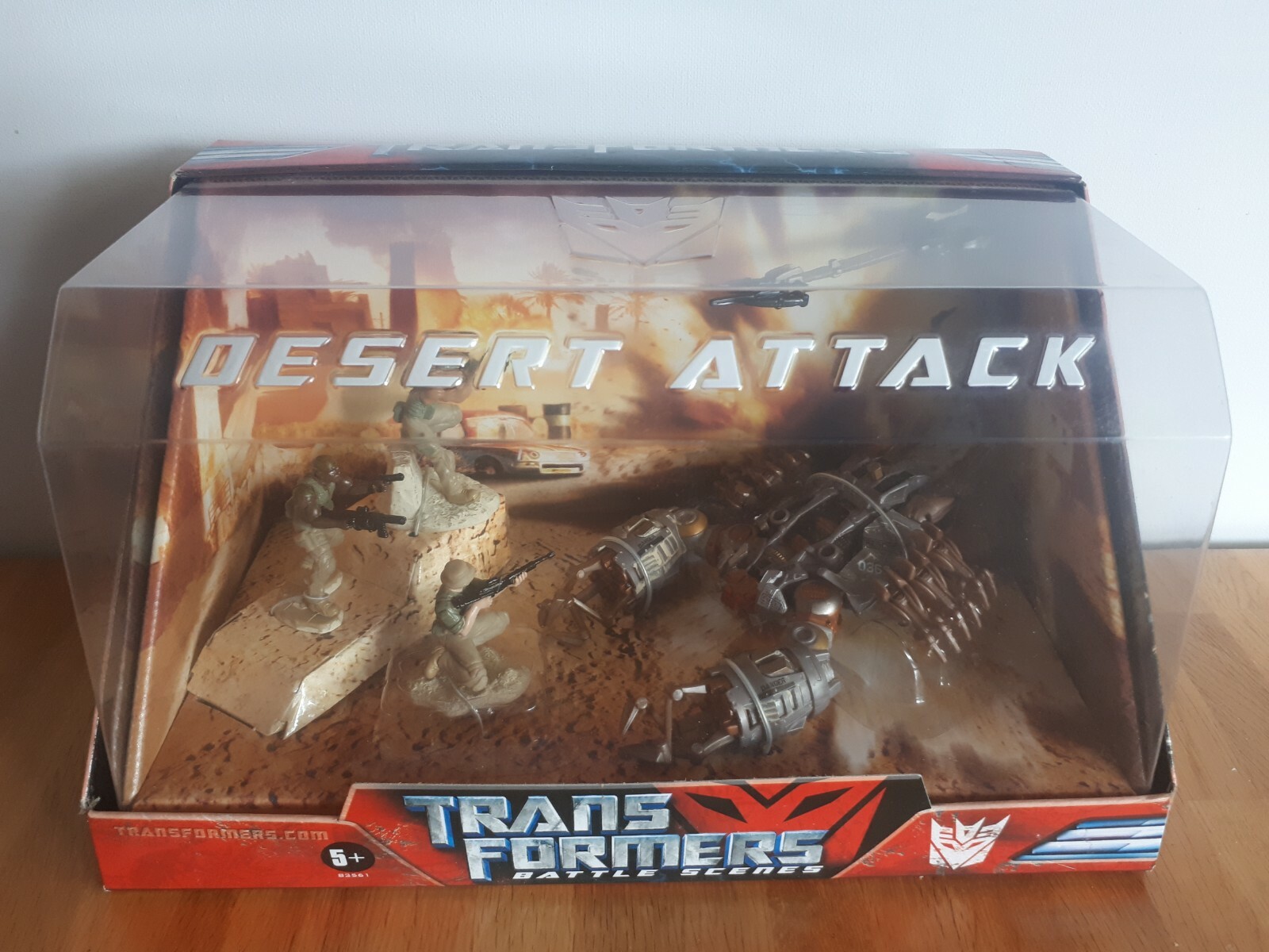 TRANSFORMERS - DECEPTICON SCORPONOK - DESERT ATTACK BATTLE SCENE FIGURE SET TRANSFORMERS - DECEPTICON SCORPONOK - DESERT ATTACK BATTLE SCENE FIGURE SET