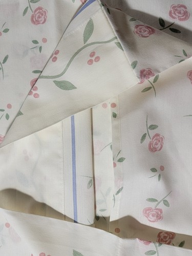 2 Vintage Look Pillowcases Off White W/pink Roses 19 X 30 Stan/queen - Picture 7 of 7