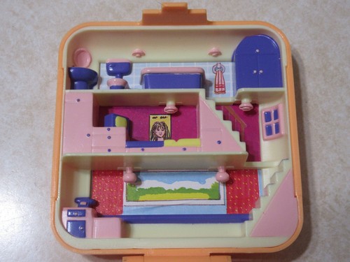 VINTAGE 1989 BLUEBIRD POLLY POCKET STADTHAUS - NUR KOFFER - KEINE PUPPEN ENTHALTEN - Bild 2 von 7