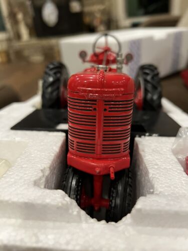 FRANKLIN MINT Die Cast FARMALL Model H Tractor 1/12 Scale Orig Packaging - Picture 12 of 12