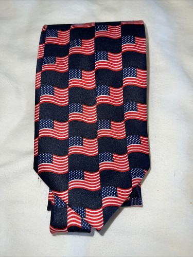 BERGAMO NEW YORK Men’s Dark Blue Neck Tie With AMERICAN FLAGS PRINT 4” X 58.5” - Picture 3 of 11