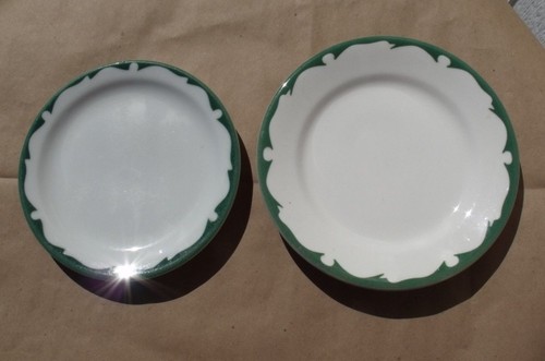 2 Vintage RestaurantWare Teller Wintergrün Welle Schnörkel Wappen Brot & Salat Dessert  - Bild 1 von 11