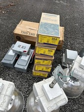 NEW SQUARE D H321NRB 30 AMP SAFETY DISCONNECT SWITCH 3 POLE FUSIBLE 240V NEMA 3R