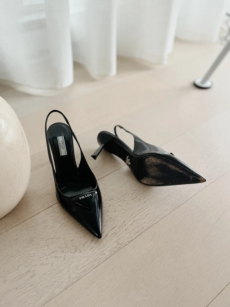 【K】PRADA Leather Low Heels prada-strappy-heels-949376495.