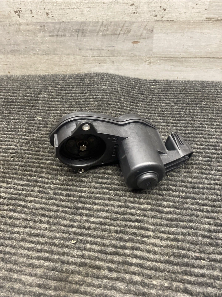 Actuador Ford JL3Z-2B712-A original 2015-2023 F-150 Foto 3 de 4