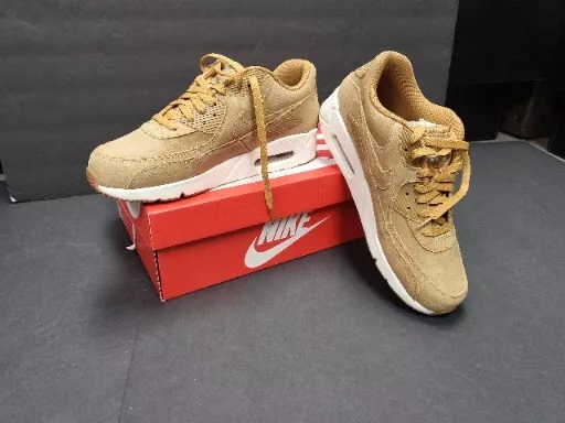 Nike air hotsell suede shoes