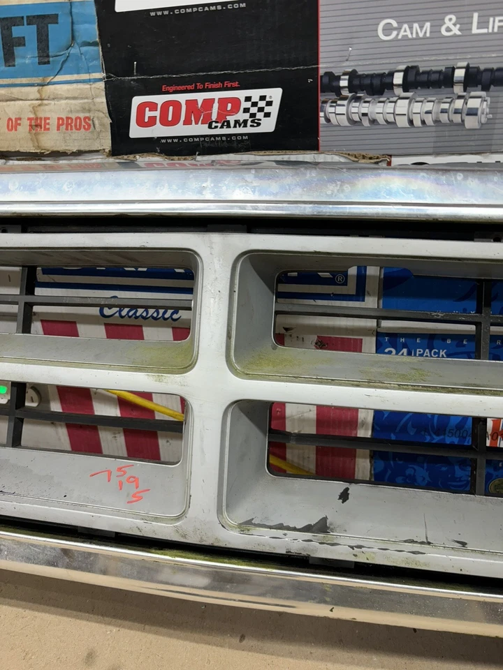 1981 - 1989 年道奇 RAMCHARGER GRILLE SURROUND 原始设备制造商 D100 D150 D250 D350 W150 W250 W35 — 第 4/4 张图片