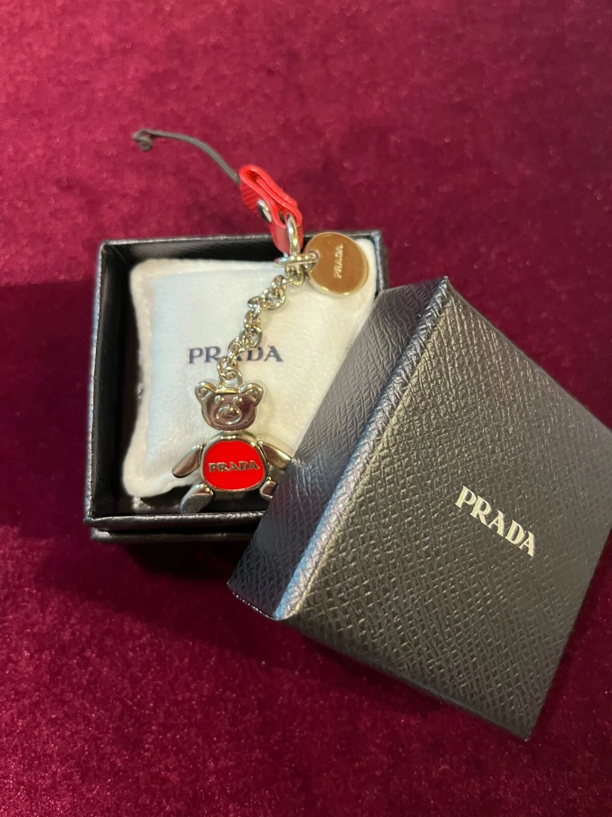 PRADA PORTACHIAVI CATENA BORSA CIONDOLO ORSO AUTENTICO rosso argento scatola carino F S