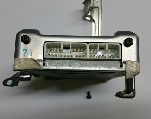 Lexus LS400 ABS computer 89541-50020 - Picture 5 of 7