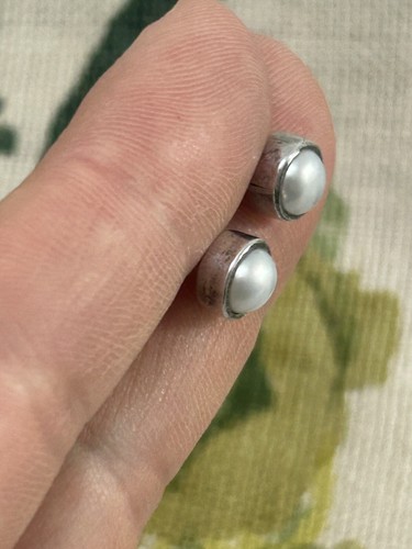 VINTAGE 925 SILVER and PEARL stud earrings - Picture 9 of 11