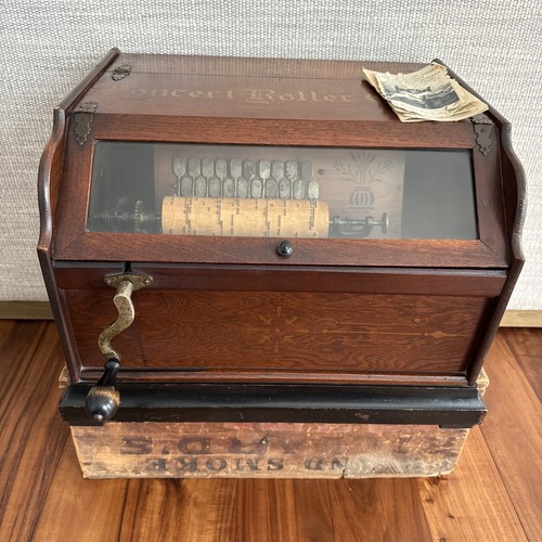 Antike um 1880-1890 Konzert Rollenorgel Handkurbel mit Kobbel 30 Musikrollen funktioniert
