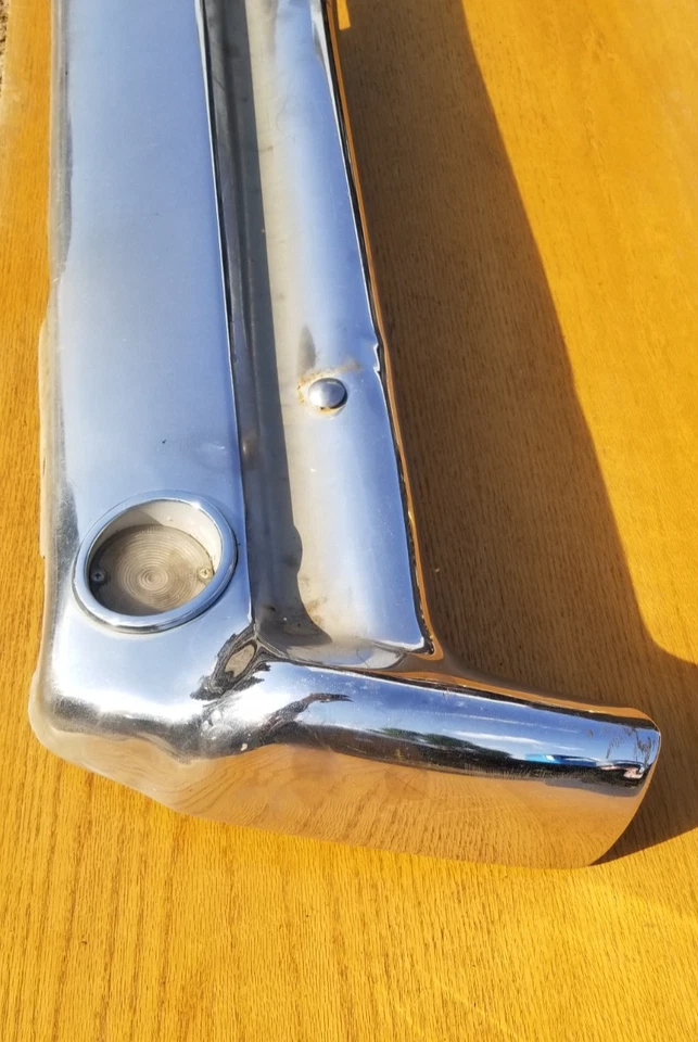 Parachoques trasero parte Pontiac Grand Prix 1963 y Bonneville Foto 4 de 4