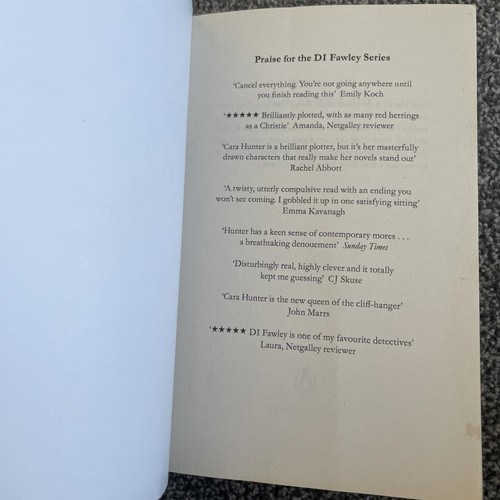 Crime Thriller Books Bundle X 5 Paperbacks Suspense Fiction Mixed Authors Gift - Picture 12 of 16