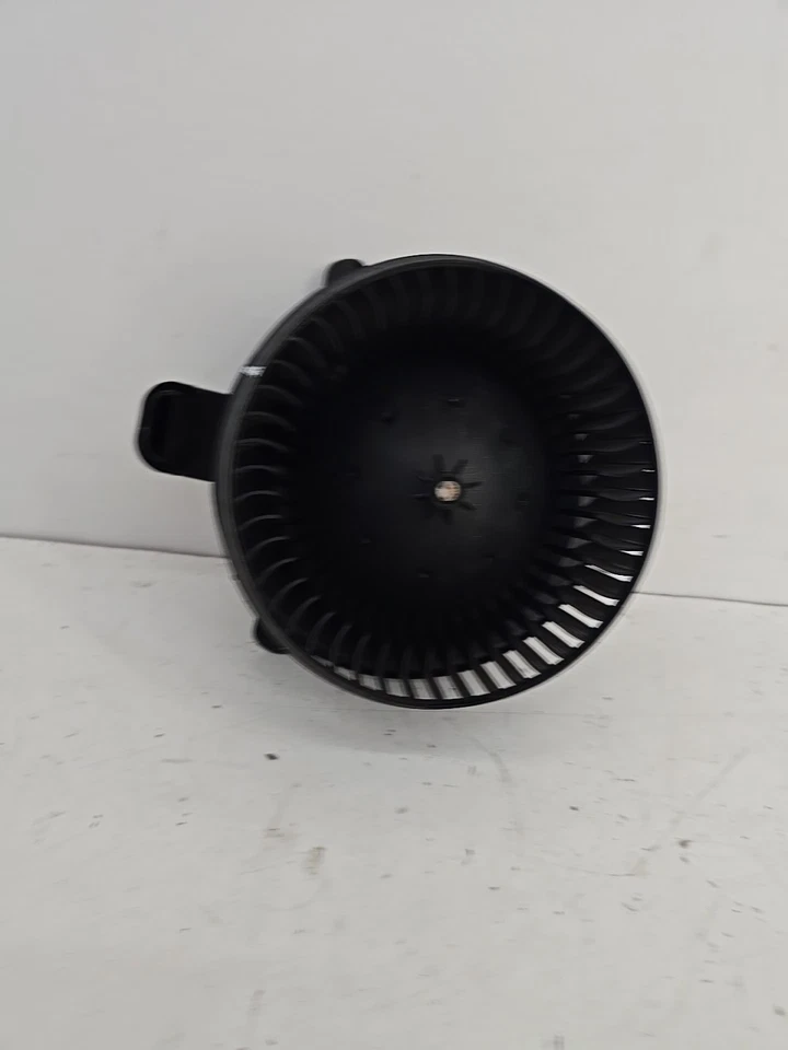 Двигатель вентилятора с колесом для Toyota Sienna VDO PM4055 2011-2020 годов выпуска - Изображение 4 из 4