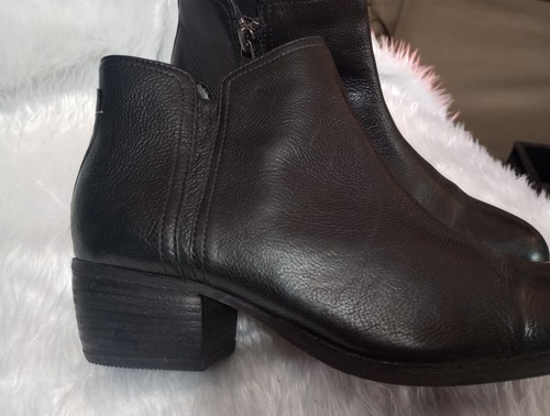 Clarks Women's Classic Leather Ankle Boots Size 7M Black Excellence Condition - Picture 8 of 15