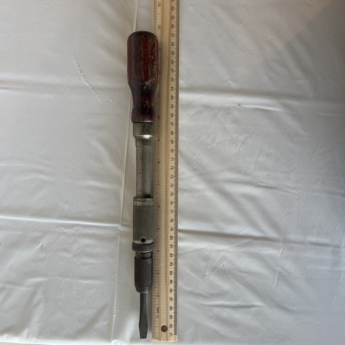 Vintage Ratcheting Screwdriver with Wooden Handle - Picture 5 of 5